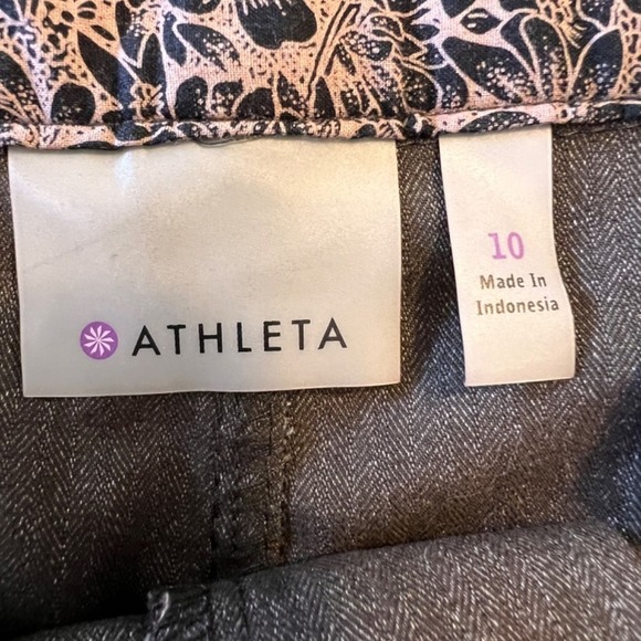 Like New,  Athleta Skirt,  in Womens Size 10.  Beautiful Taupe Color. - Picture 12 of 12